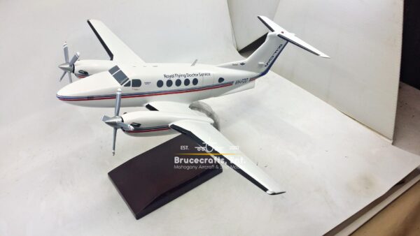 Beechcraft King Air B200 RFDS VH-FDD Mount Isa Base - Image 4